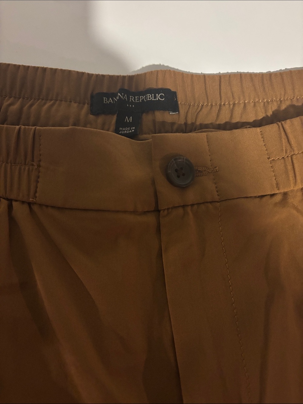Banana Republic Women's Straight Leg Pants in Camel Brown